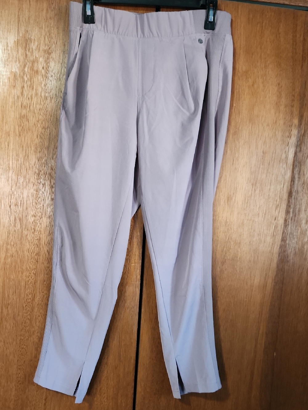 Apana Women's Tapered Pants in Purple/lavender Size Medium NWOT